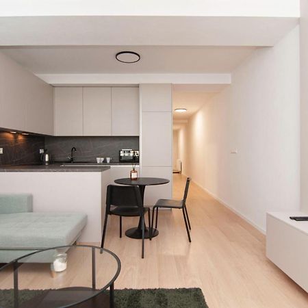 Beautiful Apartment In The City Center Bratislava Exteriör bild