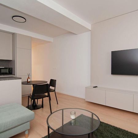 Beautiful Apartment In The City Center Bratislava Exteriör bild